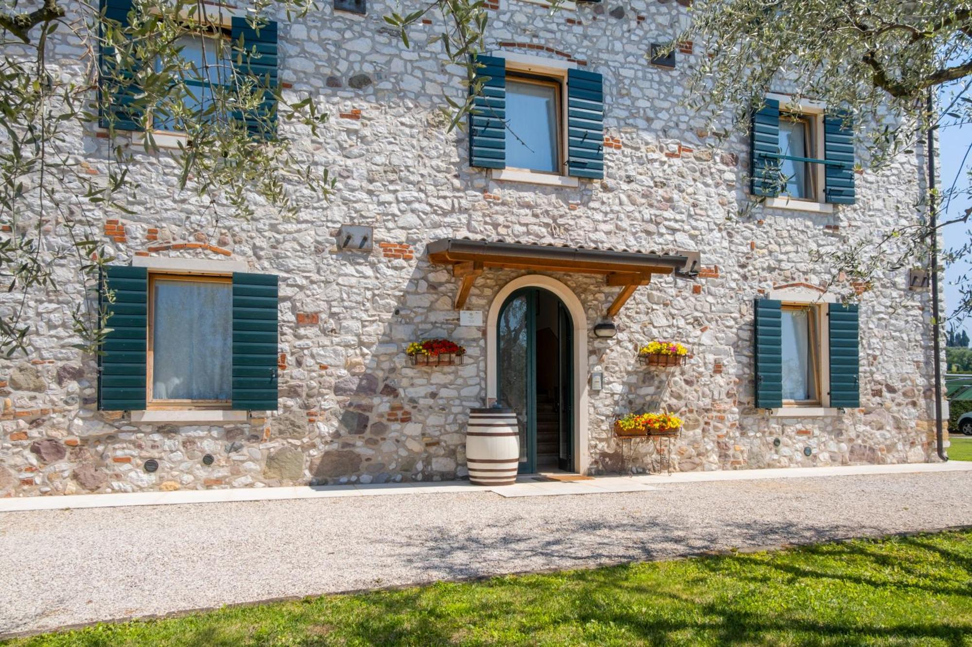 Agriturismo Le Ginestre Лацизе Екстер'єр фото
