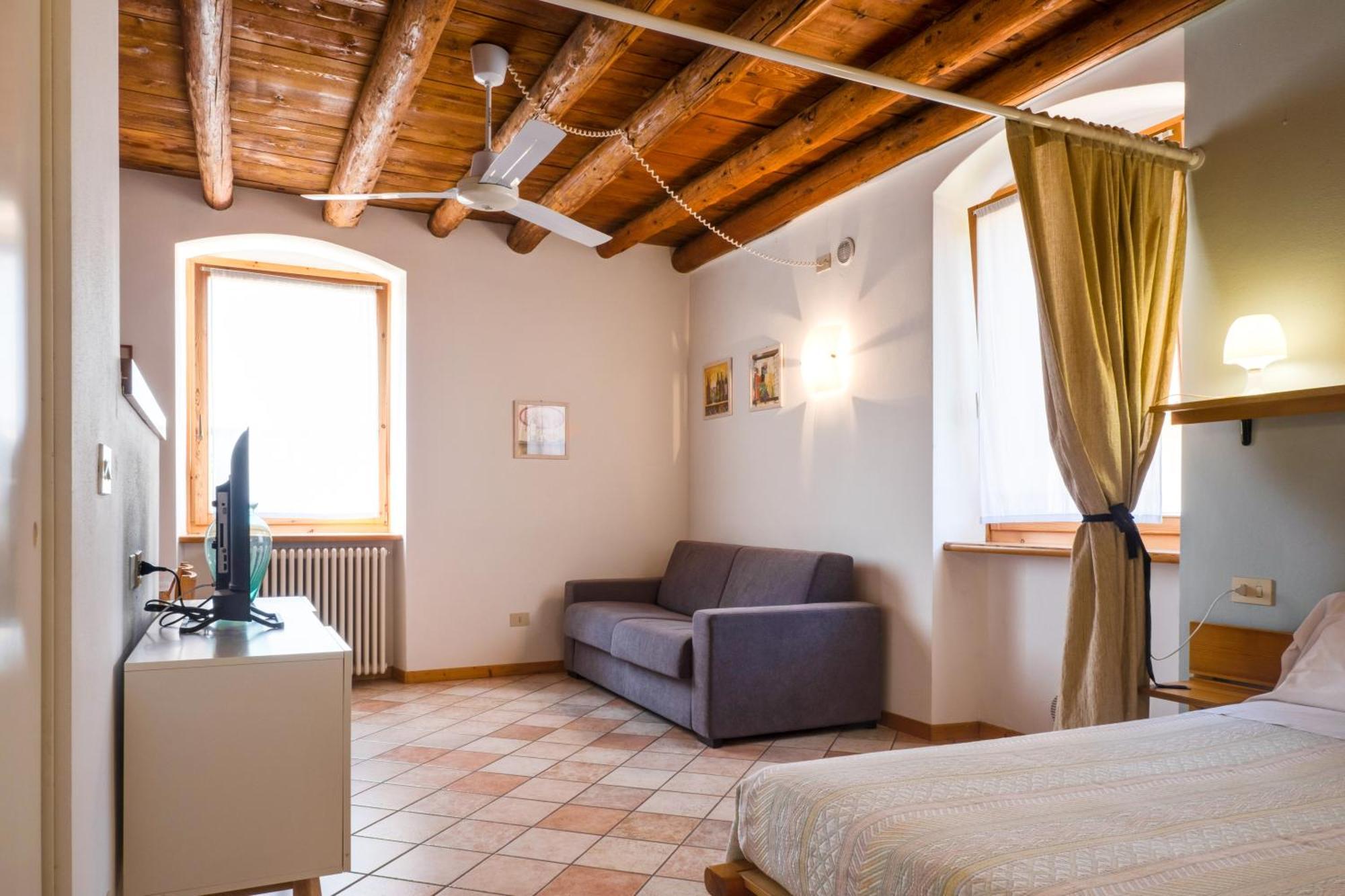 Agriturismo Le Ginestre Лацизе Екстер'єр фото